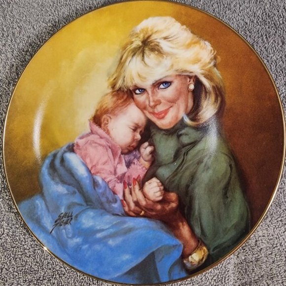 DYNASTY  Krystal with Kristina - Picture 1 of 3